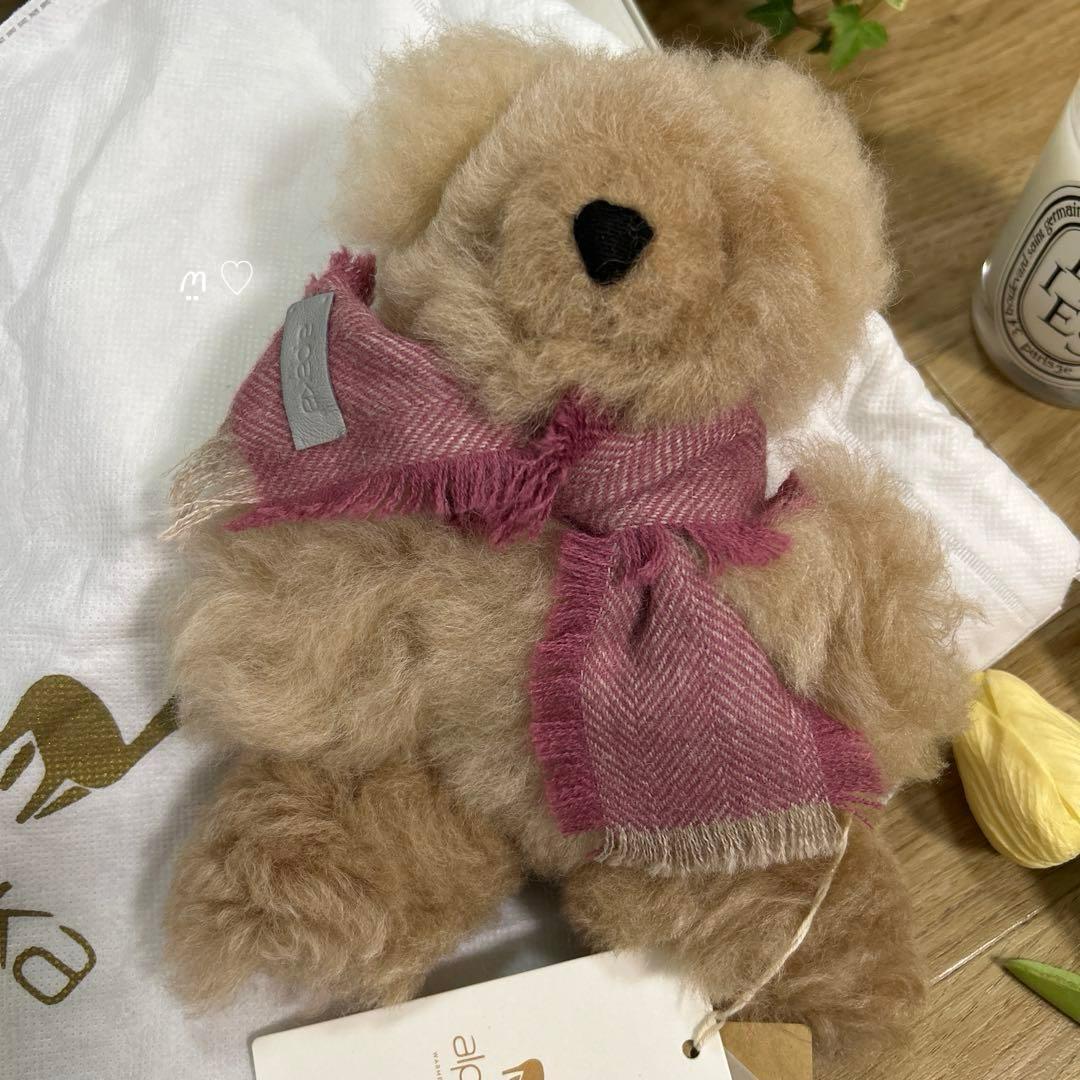 新品alpakaアルパカ　テディベアSAMI　20cm　マフラー　くまぬいぐるみ