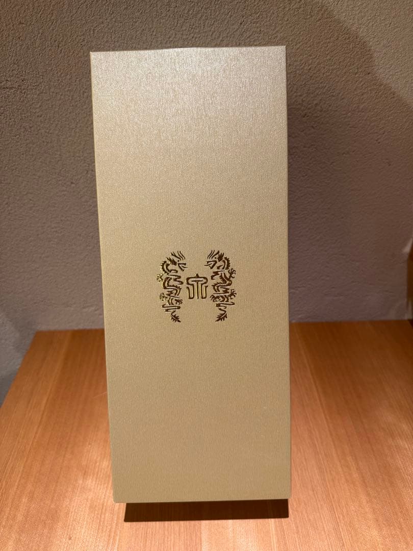 【最新2025年詰】　十四代　龍泉　隼　空瓶　化粧箱付き