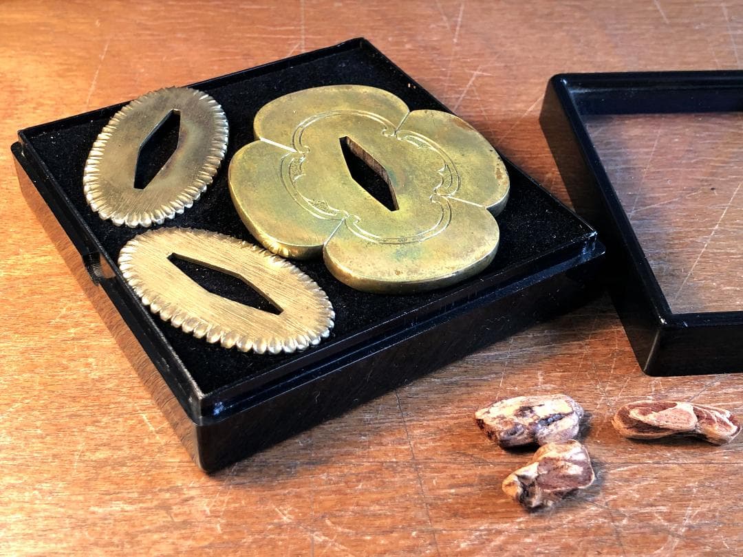 【 木瓜形金銅鍔 】　切羽揃い　奉納剣/宝剣/軍刀