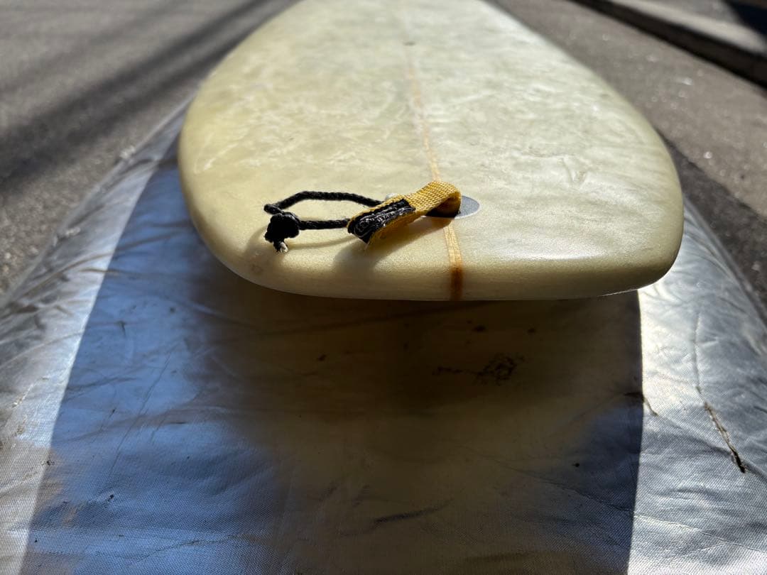 ホワイト ファンボード ラウンドスカッシュテール6.6簡易修理済み