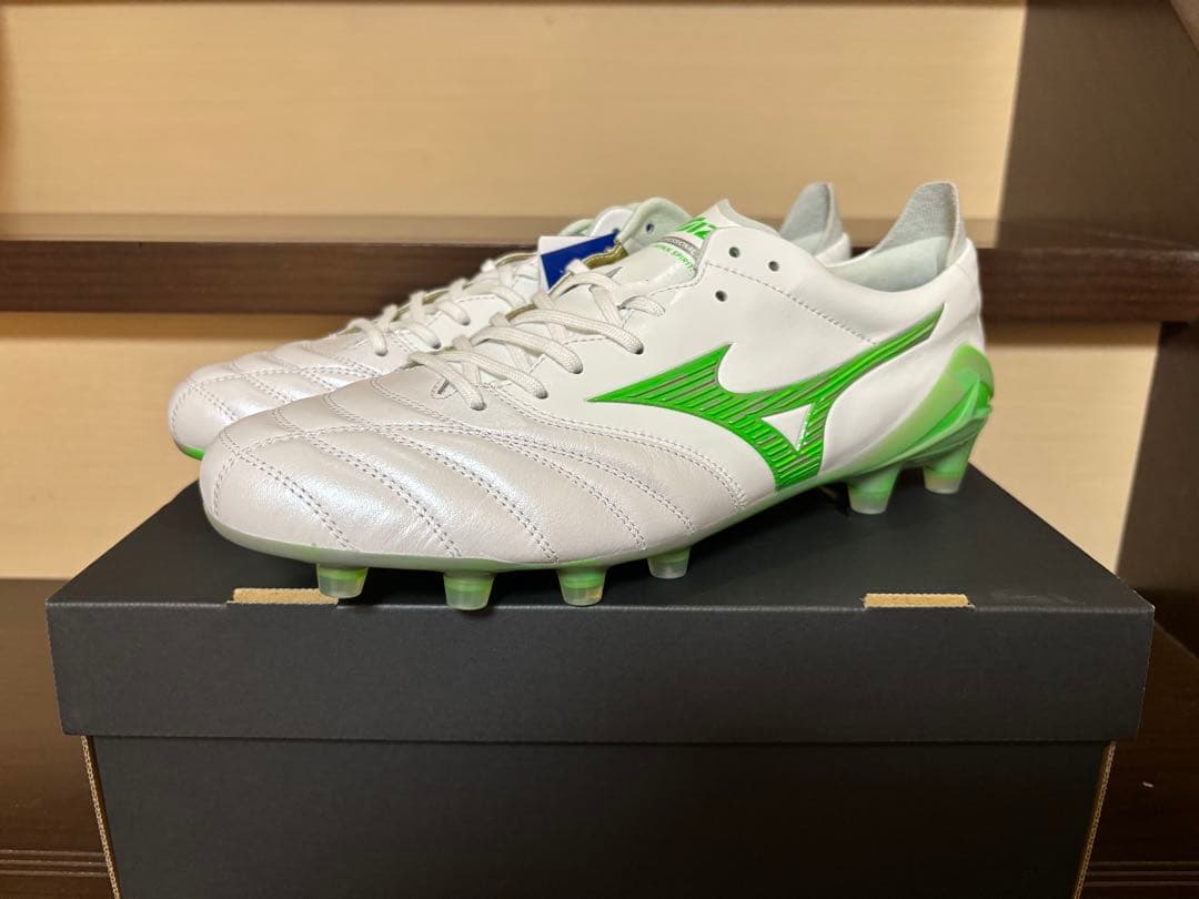 サッカースパイク　ミズノ　モレリアネオ4 JAPAN 限定色　新品　27cm