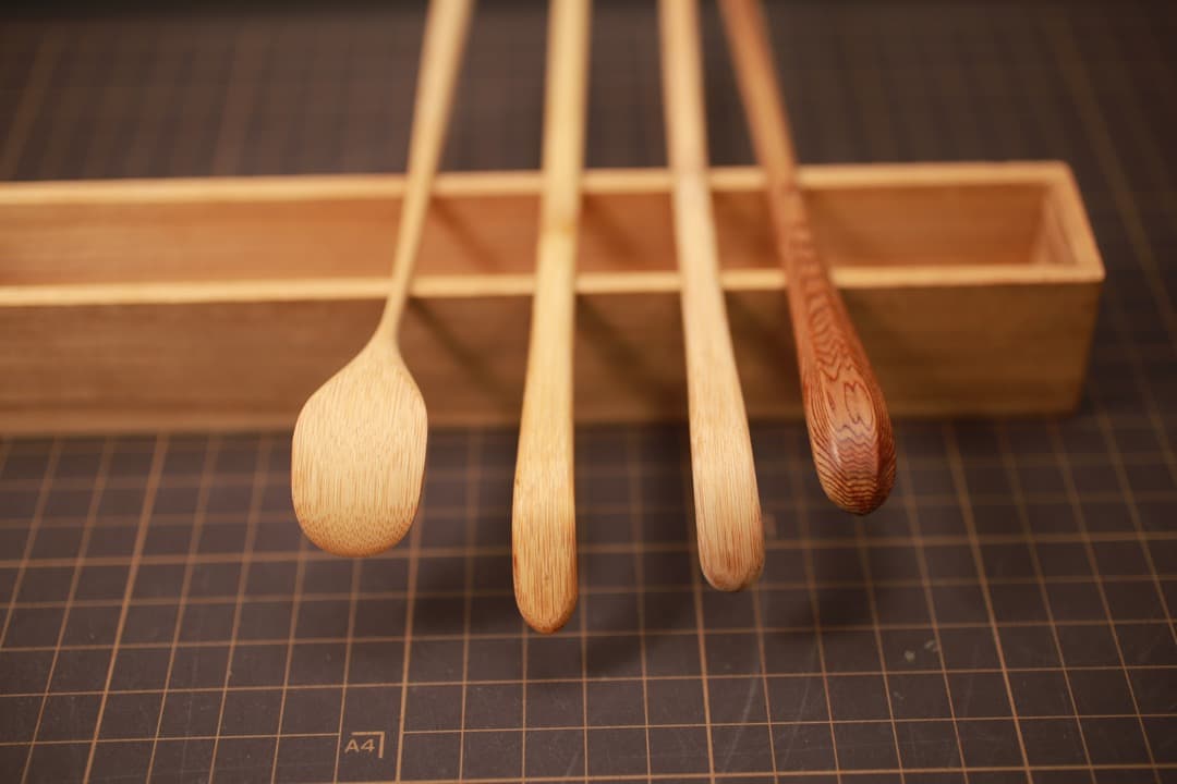 【即購入可】茶道具／無銘茶杓４本・桐箱２点／竹／名木杉／骨董／煎茶／古道具／工芸