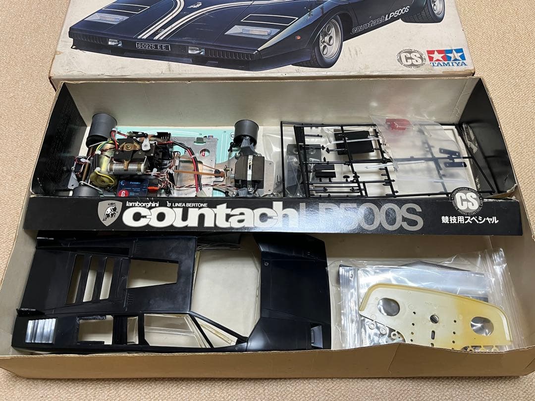 希少 タミヤ 1/12 ブラックカウンタックLP500S!部品取り ジャンク