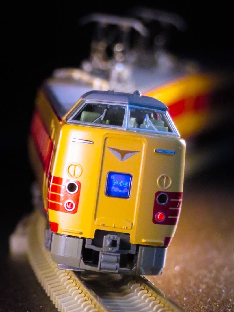 KATO 【特別企画品】 381系 ＜国鉄色リバイバルやくも＞【新品,未使用品】