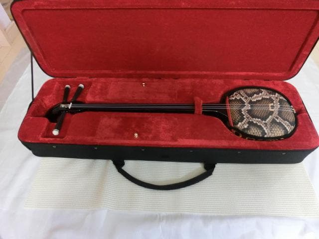 Doragon製沖縄三線セミハードケース　良質な作りです。新品未使用品