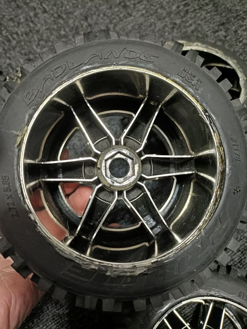 入手困難オフロードタイヤ　プロライン1/8　モンスタートラック　トラギー17mm