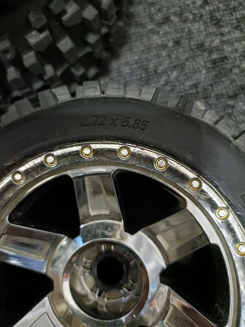 入手困難オフロードタイヤ　プロライン1/8　モンスタートラック　トラギー17mm