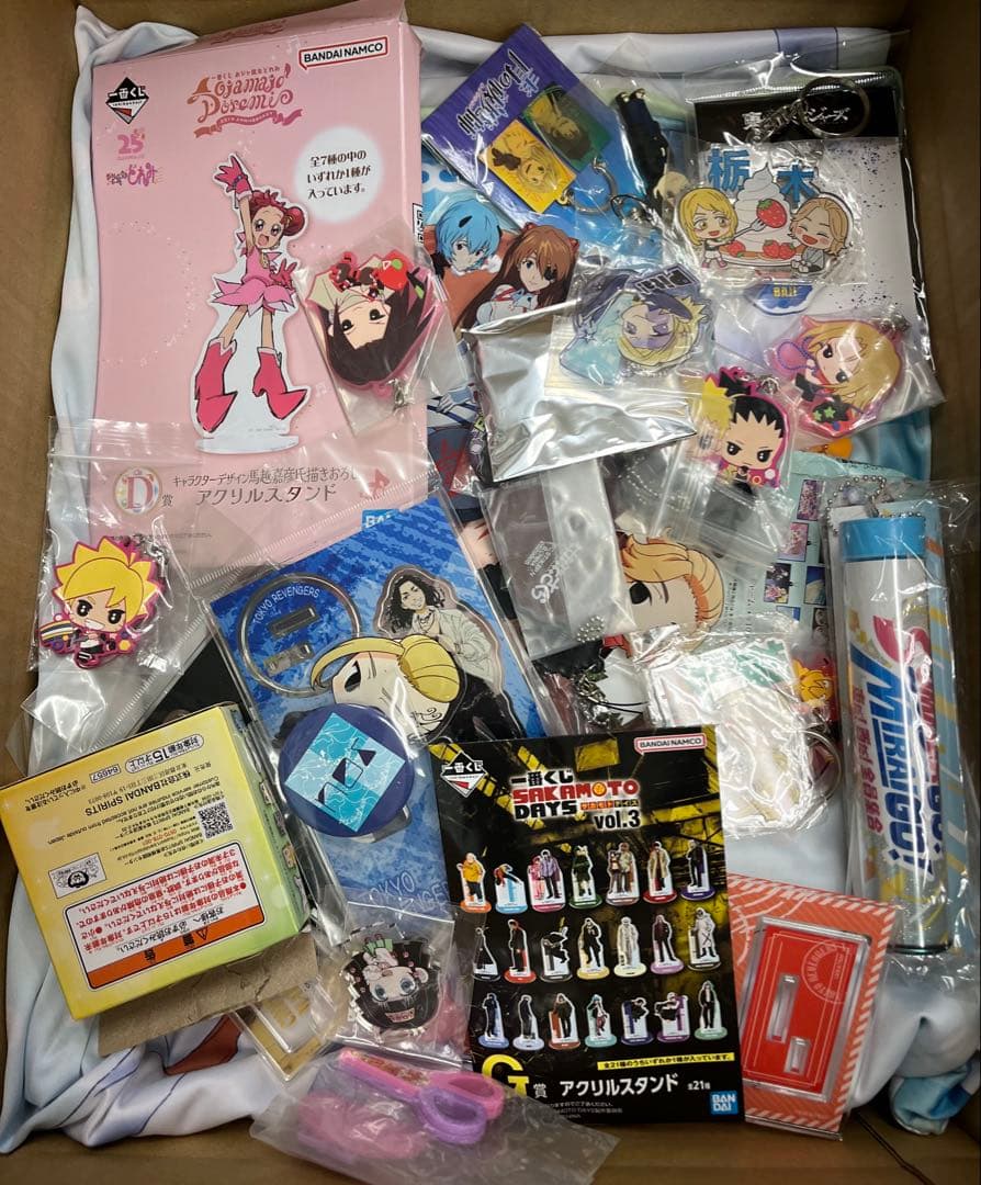 ノンジャンル雑貨　アニメグッズ　300個以上　大量まとめ売り　K