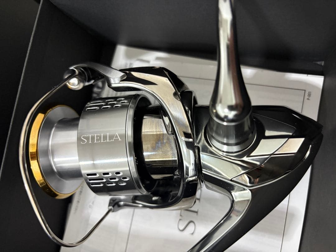 シマノ　18ステラC5000HG 極美品　ほぼ未使用