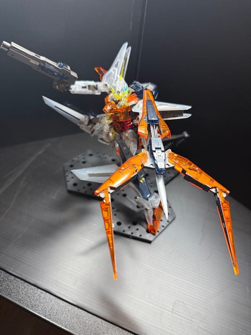 MG 1/100 ガンダムキュリオス ［クリアカラー］完成品