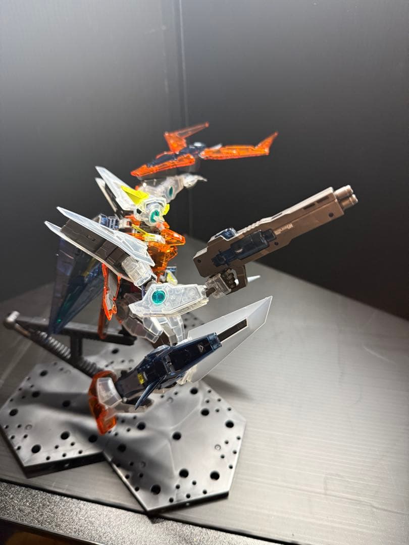MG 1/100 ガンダムキュリオス ［クリアカラー］完成品