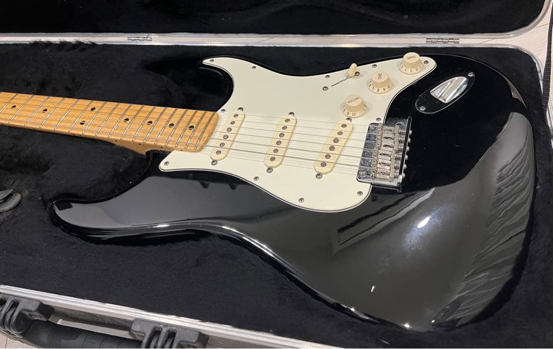 フェンダーストラトUSA 機材整理のため特価