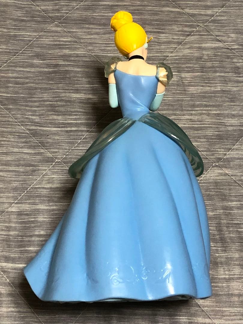 ディズニー プレミアムフィギュア Qposket プレミアムドール