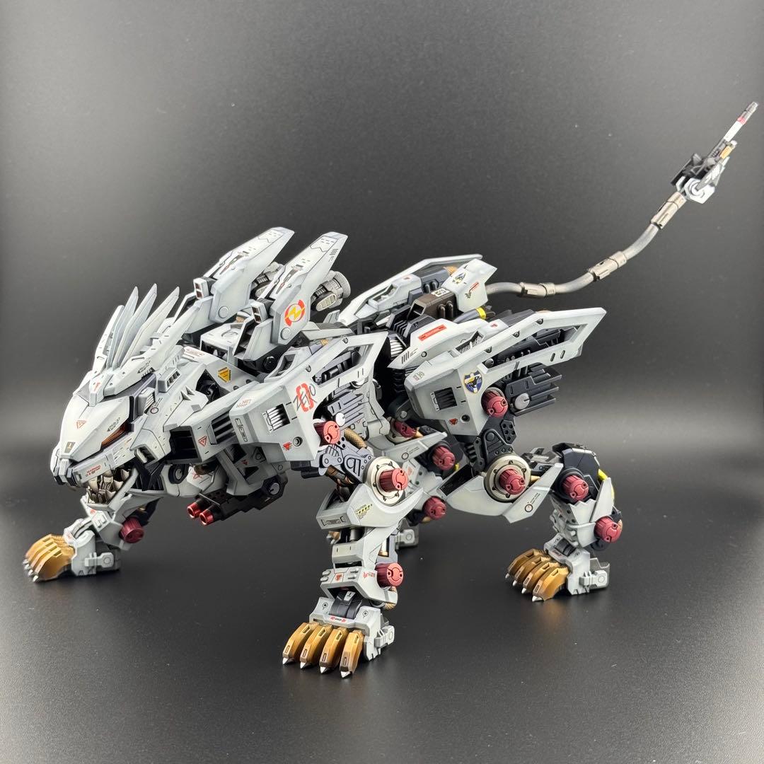 コトブキヤ HMM ゾイド ライガーゼロ 塗装済み完成品