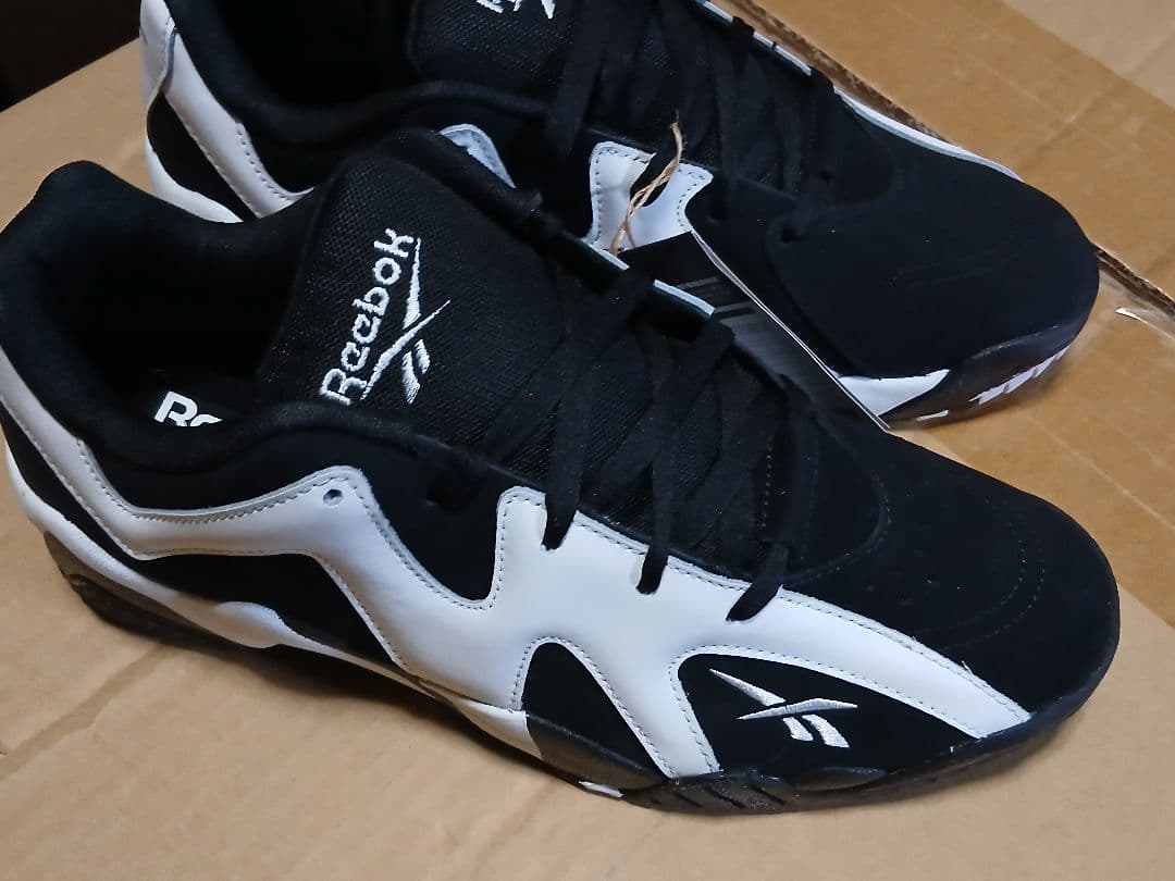 リーボックKAMIKAZELow 新品未使用Size29説明文お読み下さい。