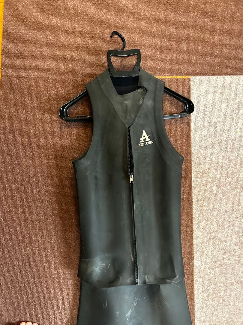 ウェットスーツ　トライアスロン用　ATHLONIA メンズ　Lサイズ