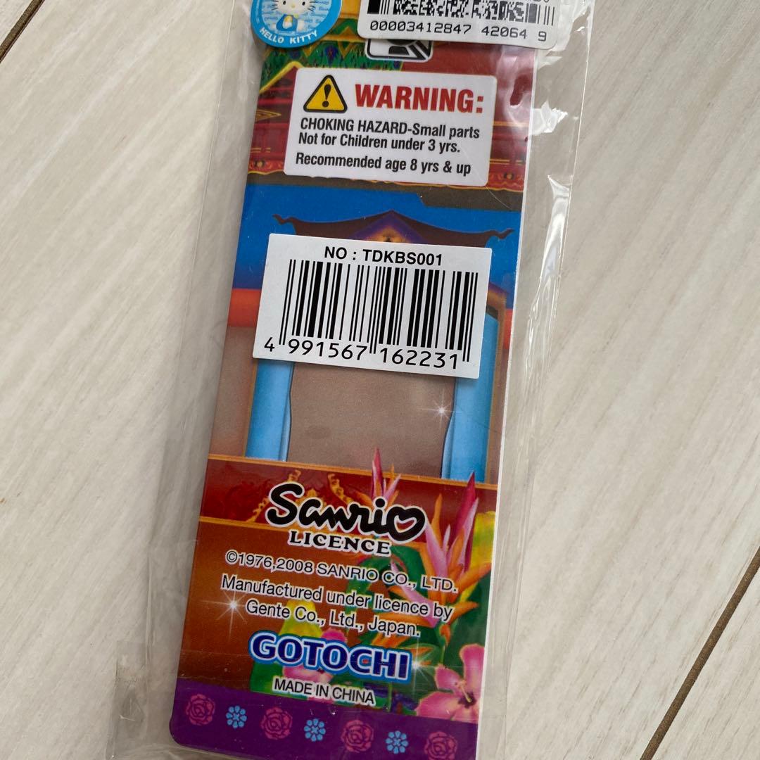 ご当地キティ　タイ限定　キティ　ストラップ　民族衣装