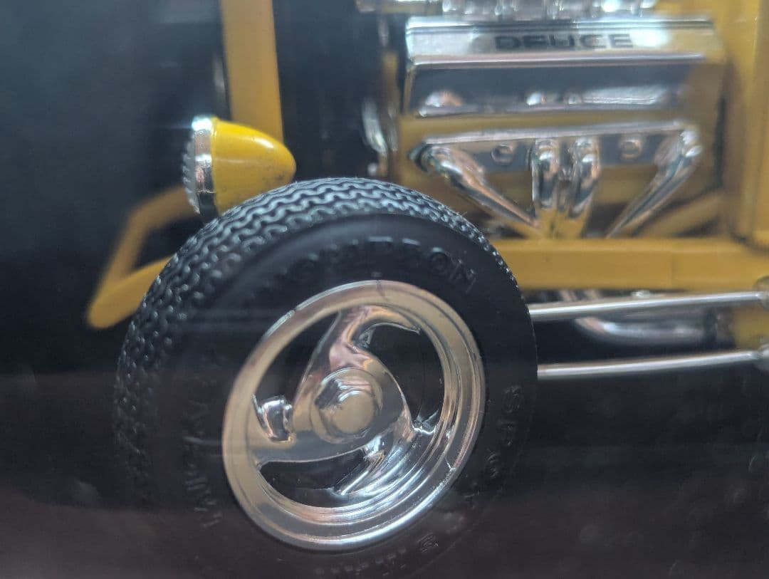 ミニカー [ERTL Collectibles] '32 Ford Street Rod