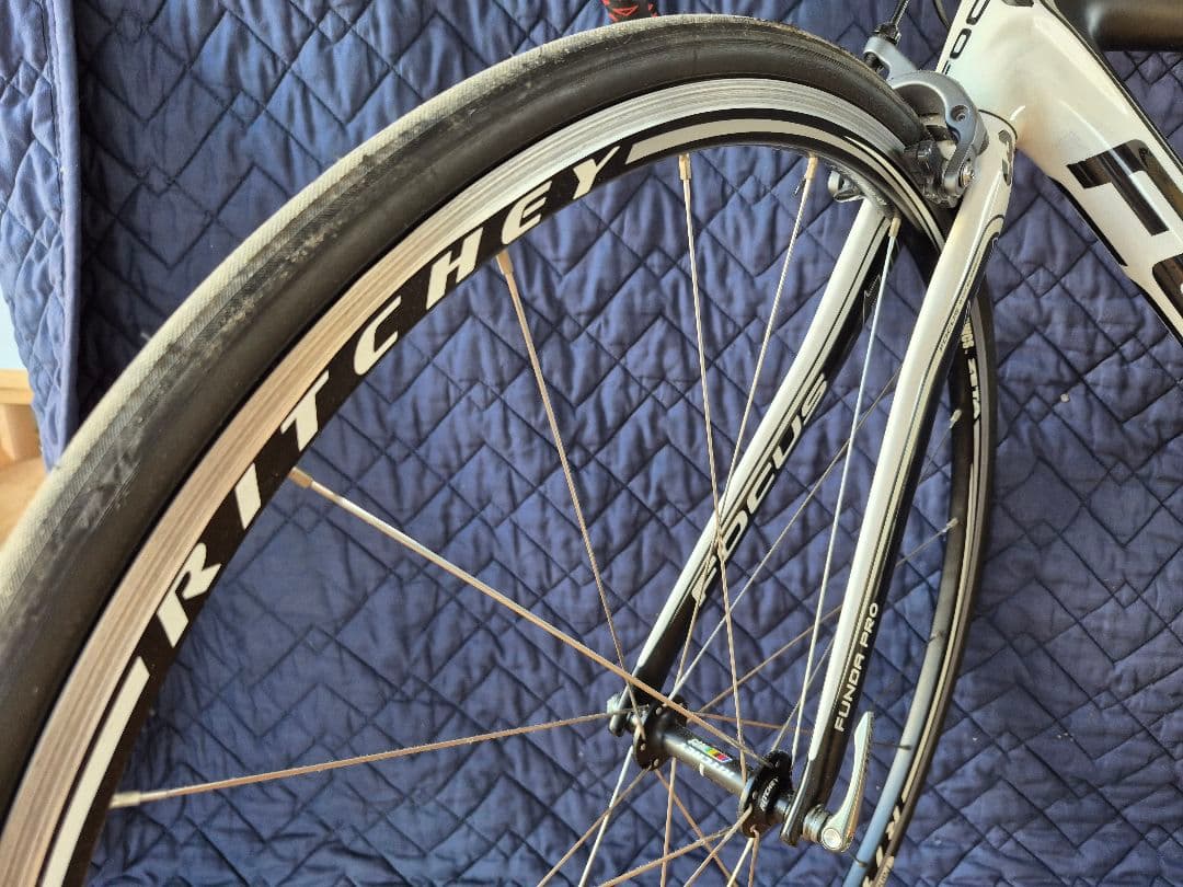 FOCUS EINDHOVEN PRO ロードバイク　フォーカス　イザルコ　中古