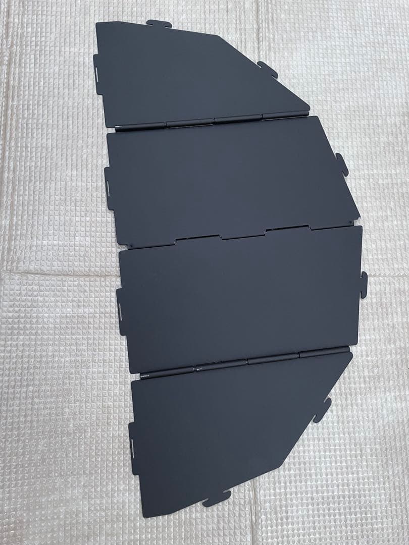 スームルームアーチ型焚き火台　サンゾー工務店ロダン型