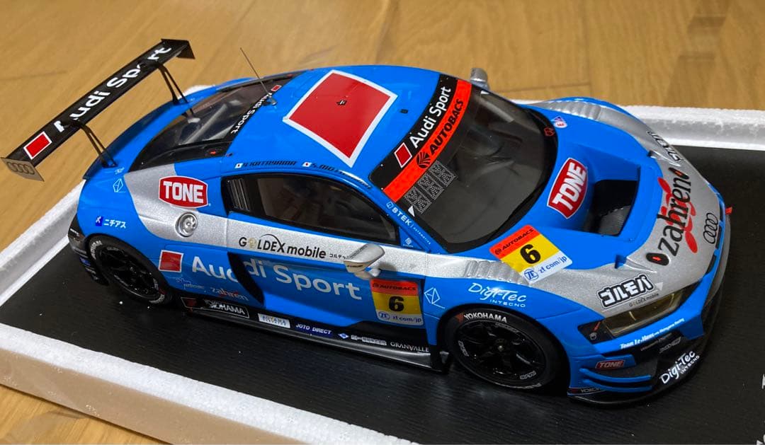 自動車 SPARK Super GT300 Audi R8 LeMans 1/18