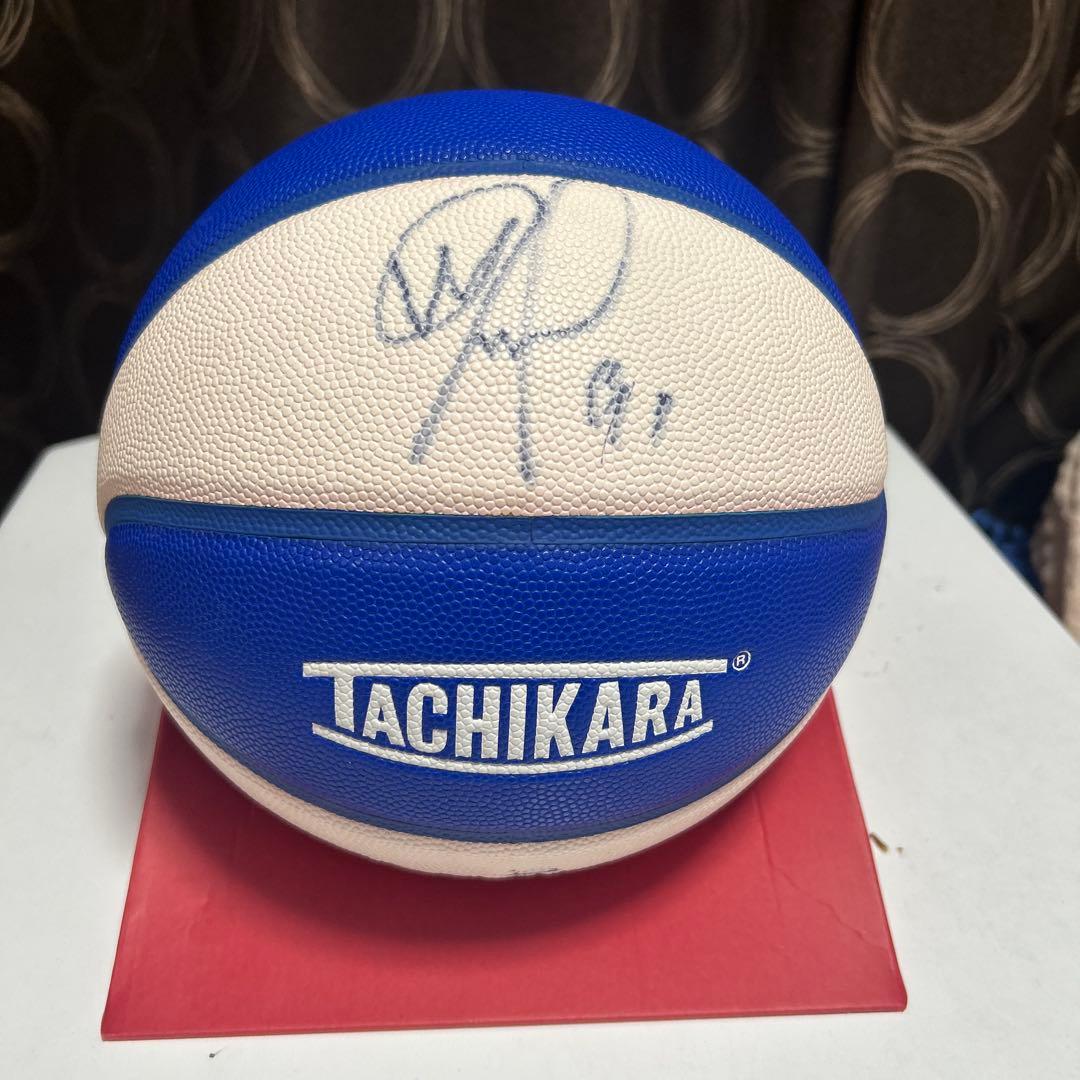 バスケットボール　サイン付き