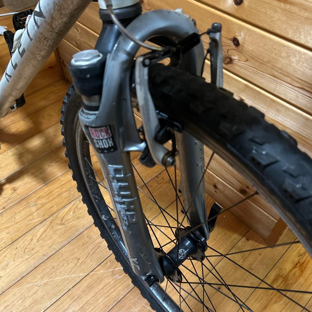  マウンテンバイク 26インチ ホワイト