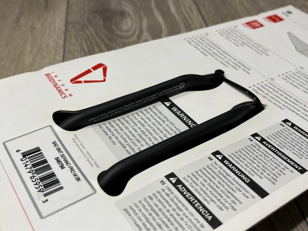 新品 Bontrager Serano Pro カーボンレール 50%OFF!!