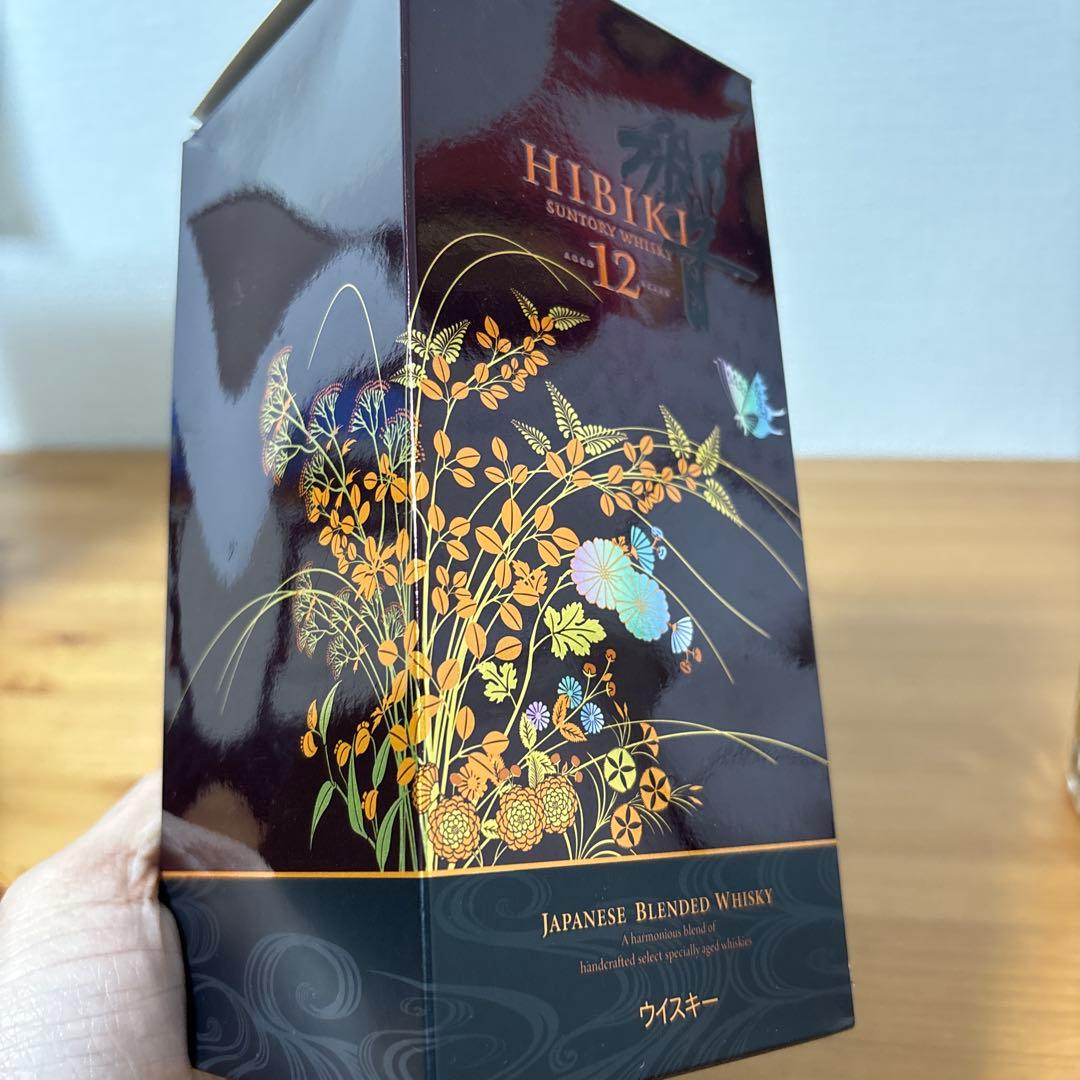 サントリーウイスキー響12年　500ml 意匠ボトル　箱付　未開封【2】