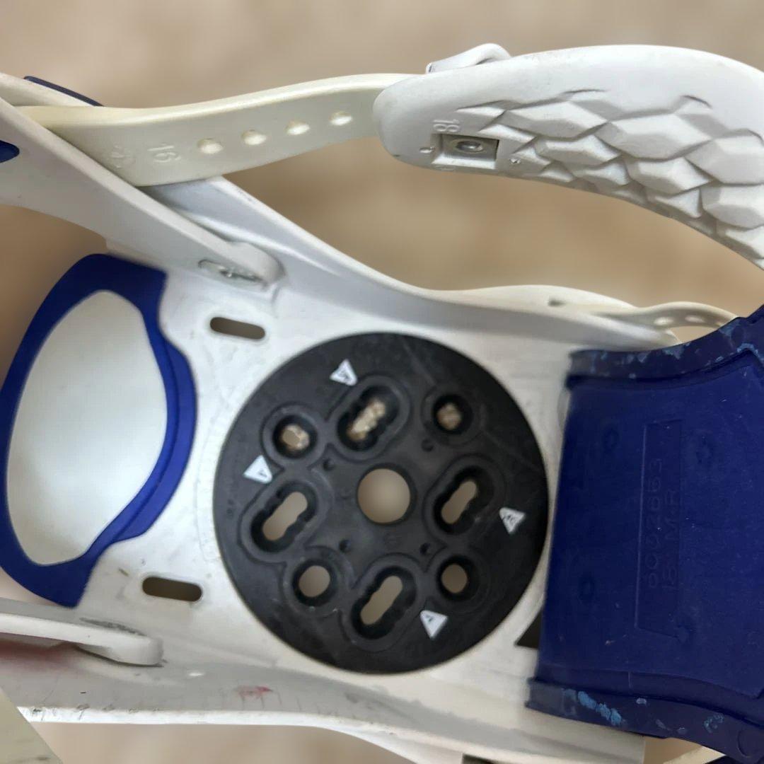 Pabst Blue Ribbon スノーボードビンディング