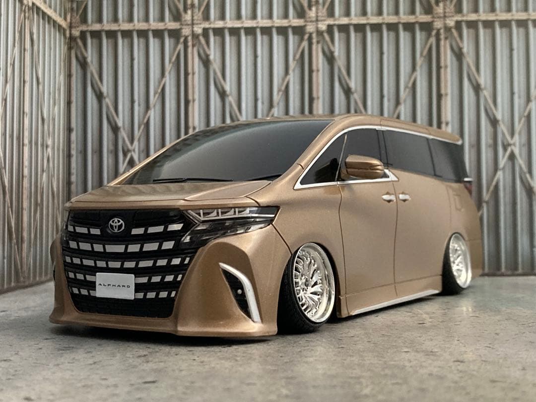 1/24 新型アルファード・ブロンド（カスタム品）