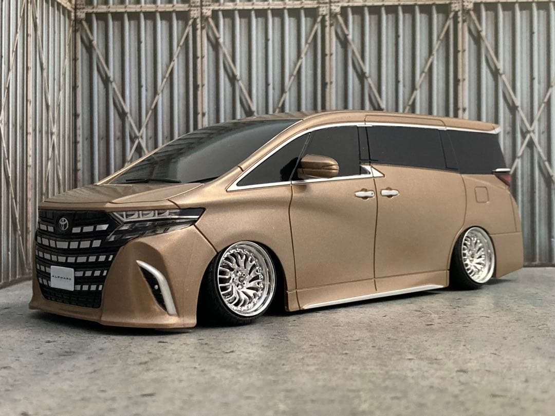 1/24 新型アルファード・ブロンド（カスタム品）