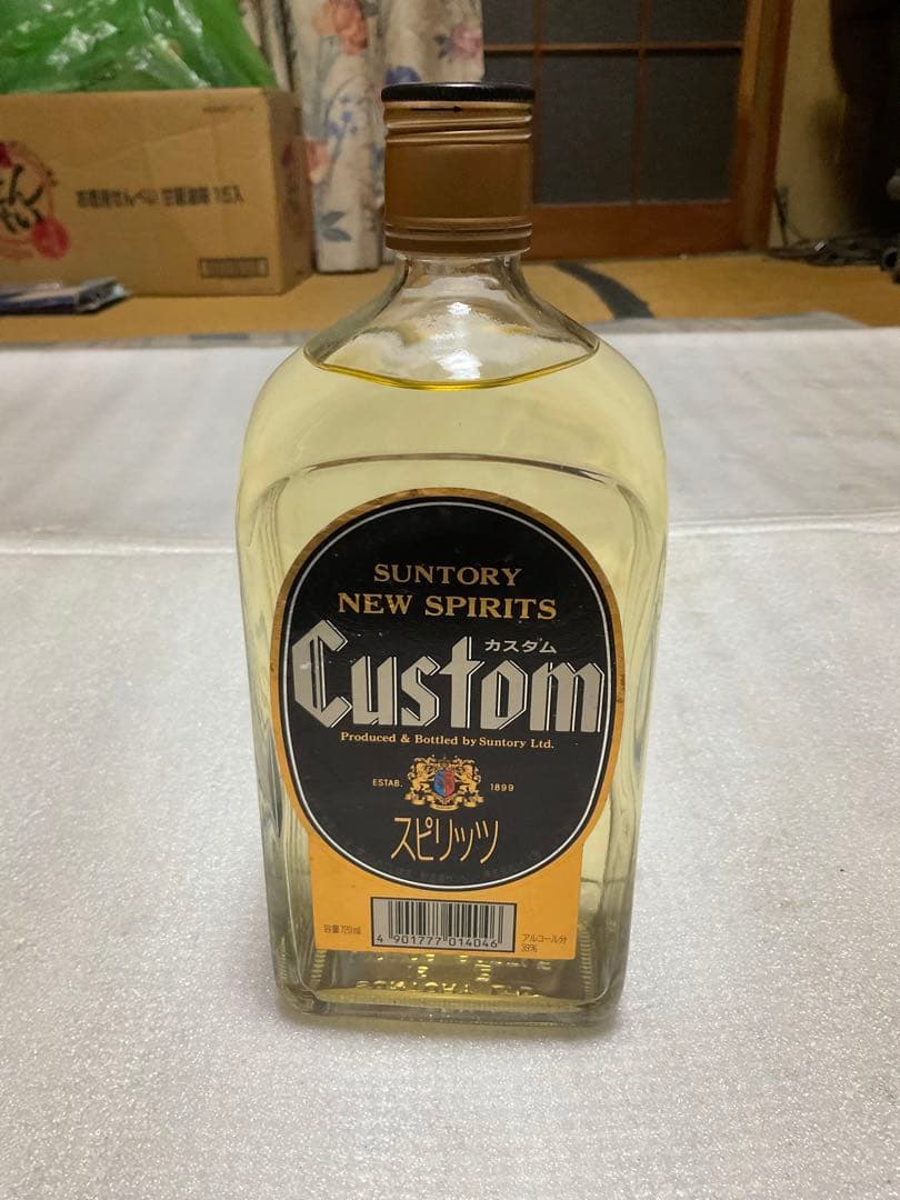 サントリー／NEW SPIRITS CUSTOM。【容量／720ml 39度】。