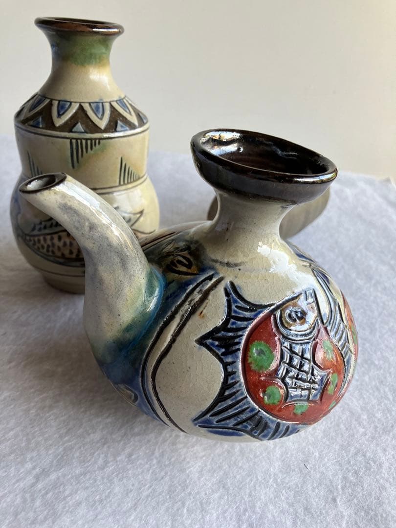 壺屋やちむん４個　カラカラ　渡名喜瓶　ぐい呑み　ウニヌティ　民芸酒器　沖縄