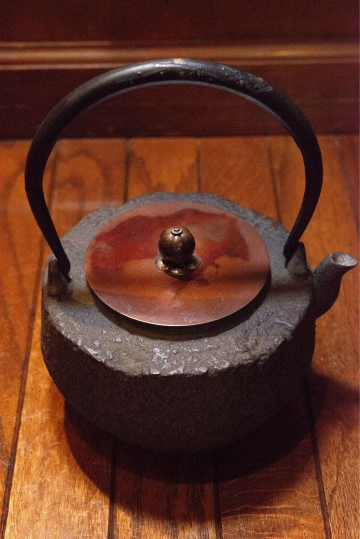 持手銀象嵌 梅摘　銀摘　龍文堂　鉄瓶　未使用品