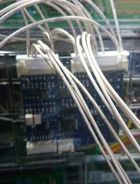 パチンコ実機 eフィーバー彼女、お借りします。ワイヤレスコントローラー付