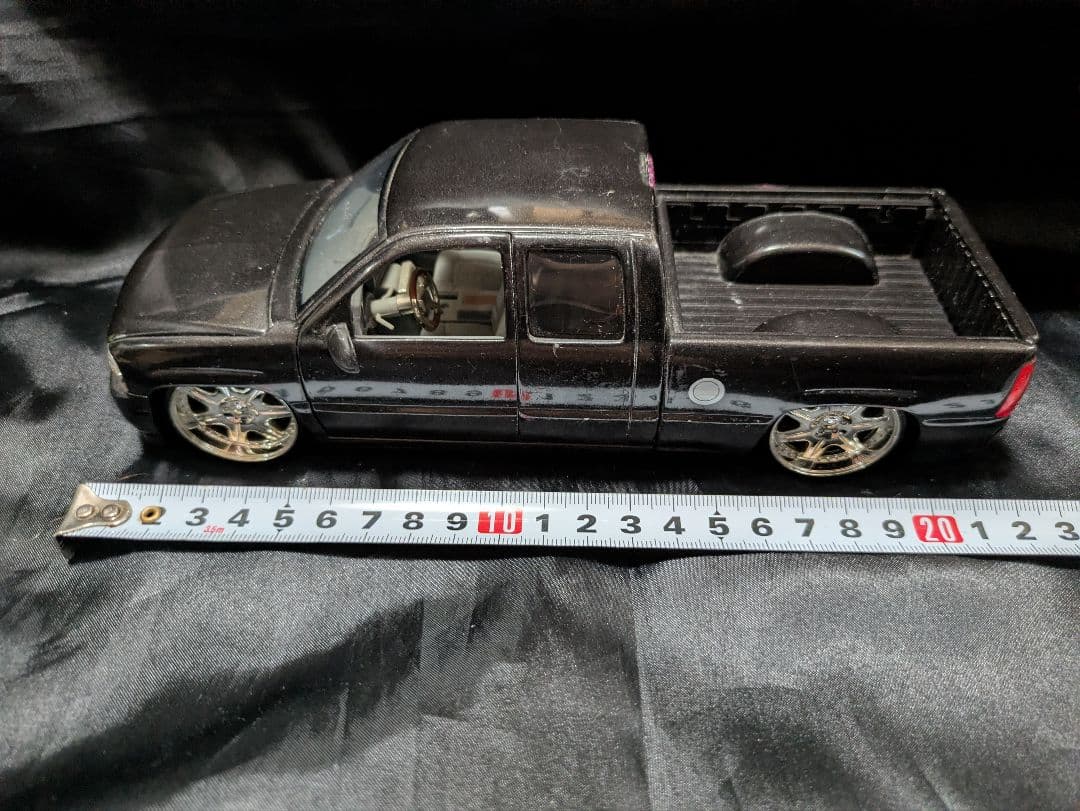 jada 2002 シボレー シルバラード　1/24 DUB CITY