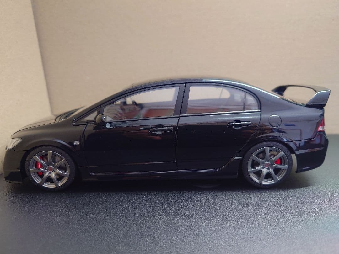 モーターヘリックス　1/18　シビックタイプR　FD2