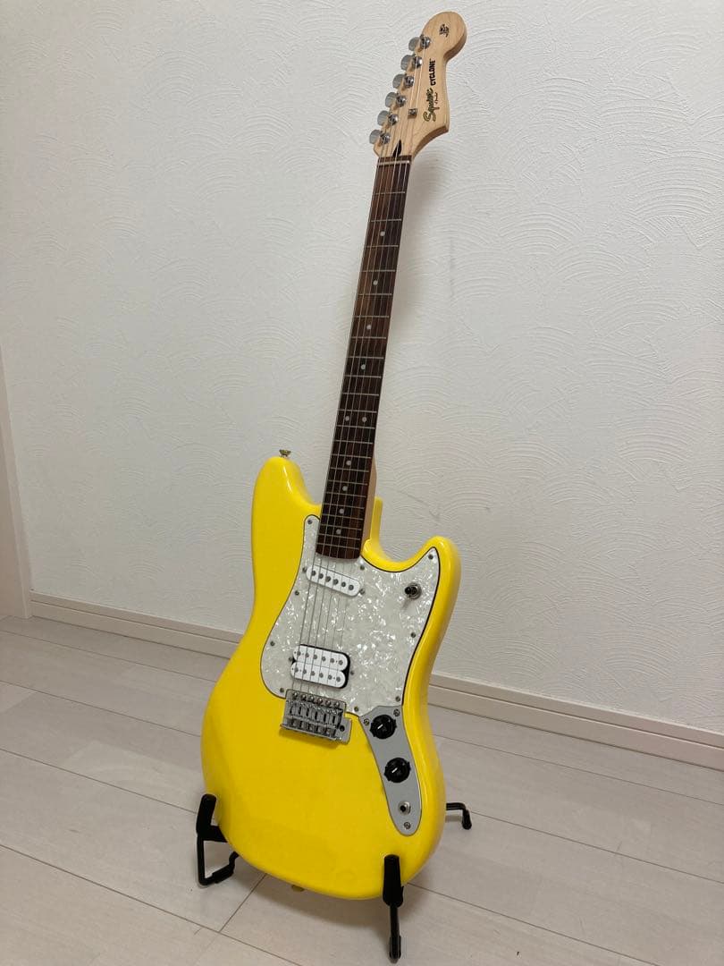 Squier cyclone スクワイヤー　サイクロン　イエロー