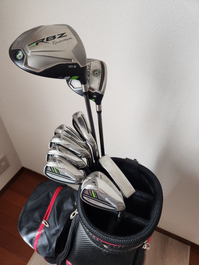 TaylorMade ゴルフクラブセット　練習用バッグ他初心者向けゴルフ用品付