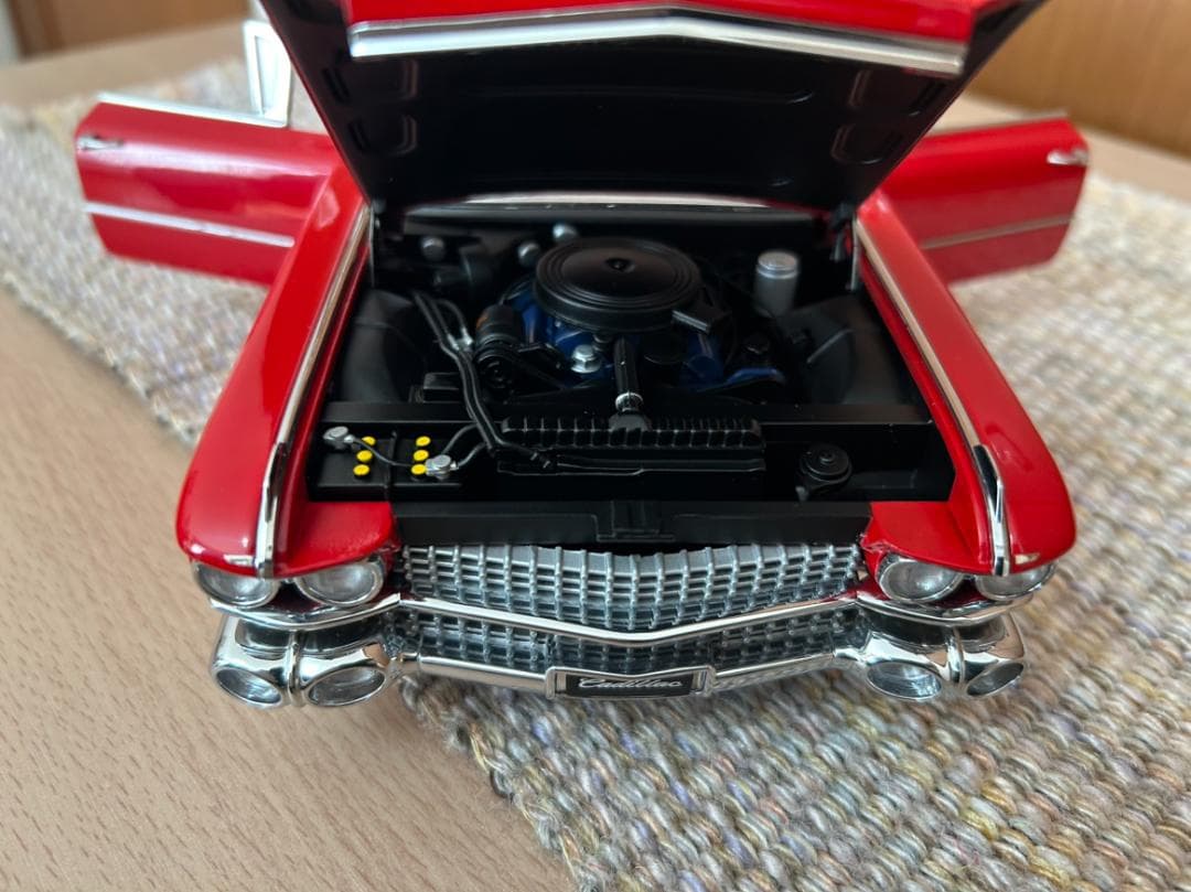 Autoart CADELLAC SERIES 62　1/18（赤）