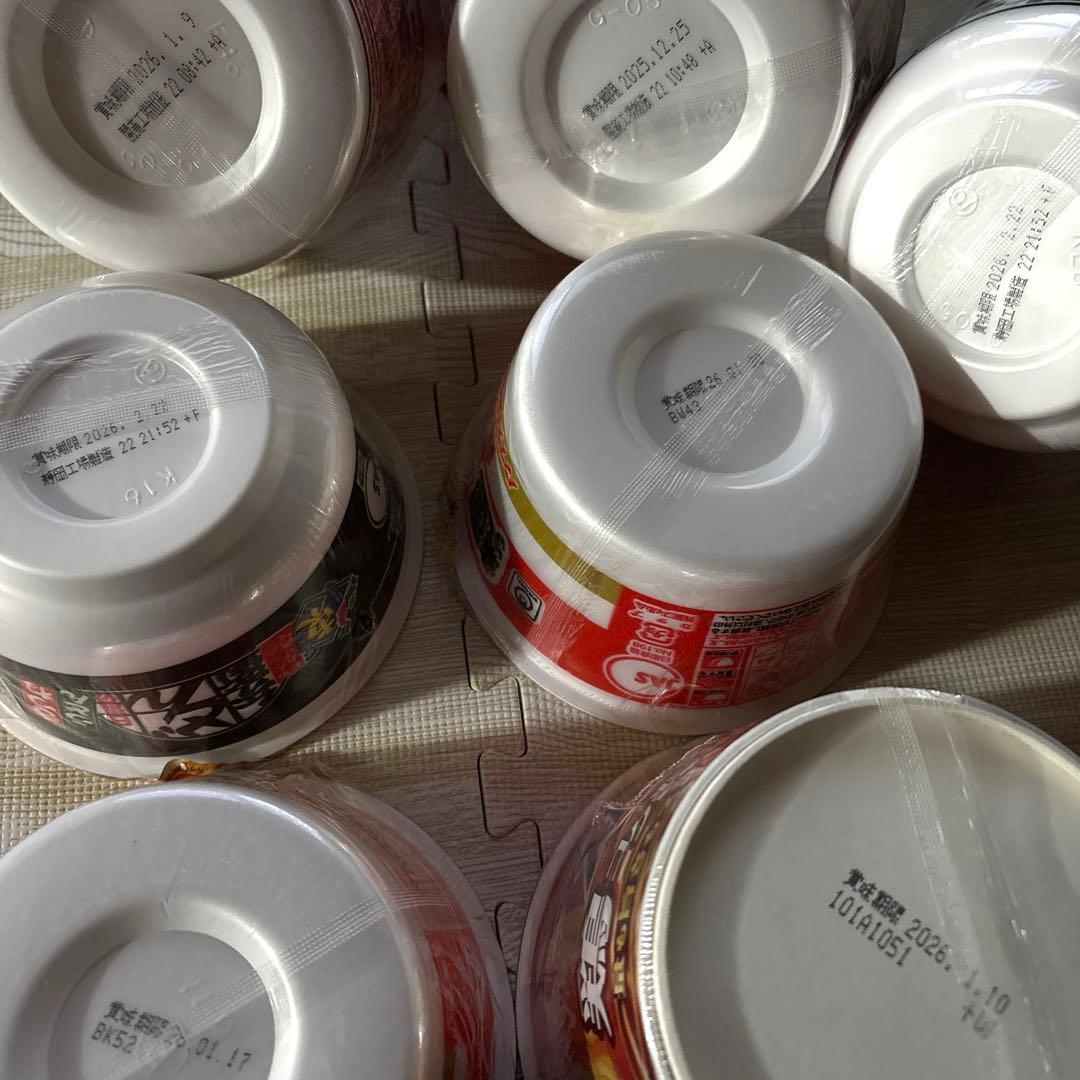 食品詰め合わせ　日本そば(箱)+ラーメン+餅+お菓子…今だけ激安‼︎大量まとめ売り