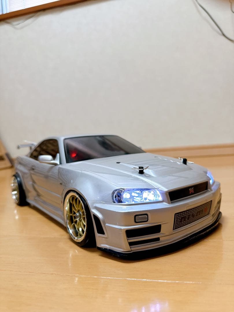 スカイラインR34 GT-R 1/10スケールラジコンカー