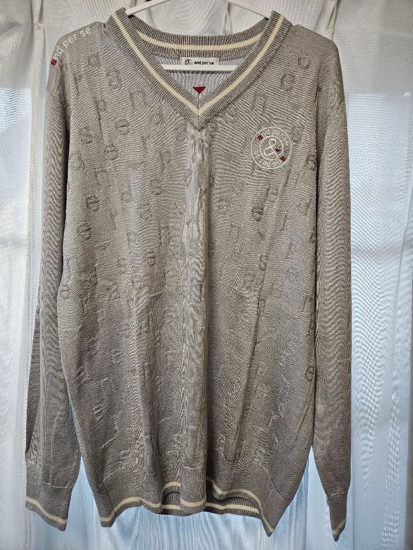 【美品】and per se グレー Vネックニットセーター メンズゴルフウェア