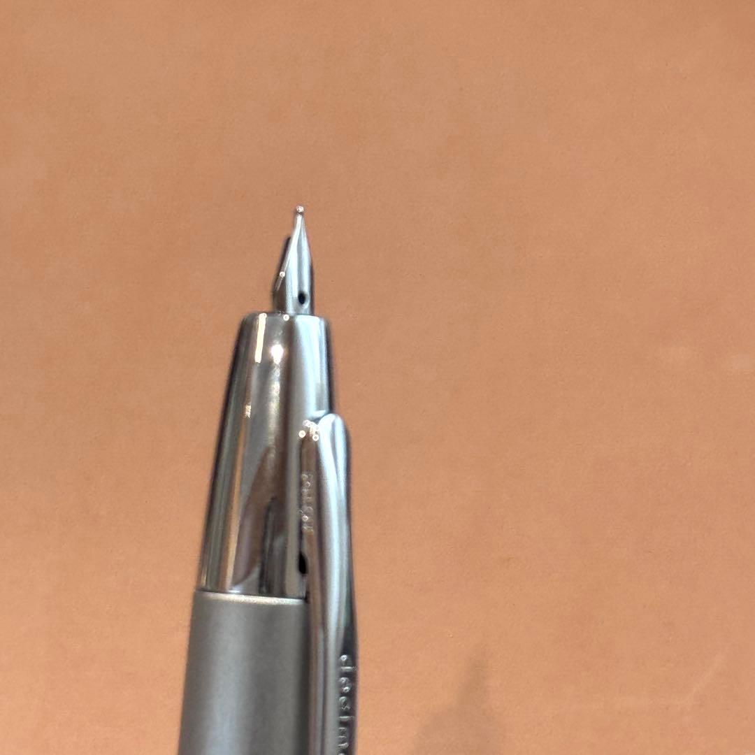 キャップレスデシモ　シルバー　F