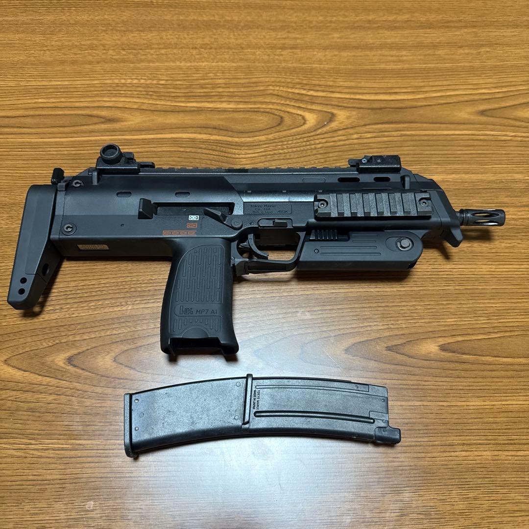 東京マルイ H&K MP7A1 ガスガン ブラック(予備マガジン付き)