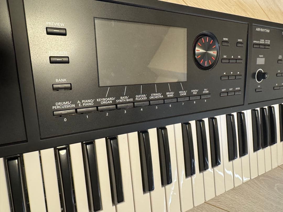 Roland FA-06 シンセサイザー