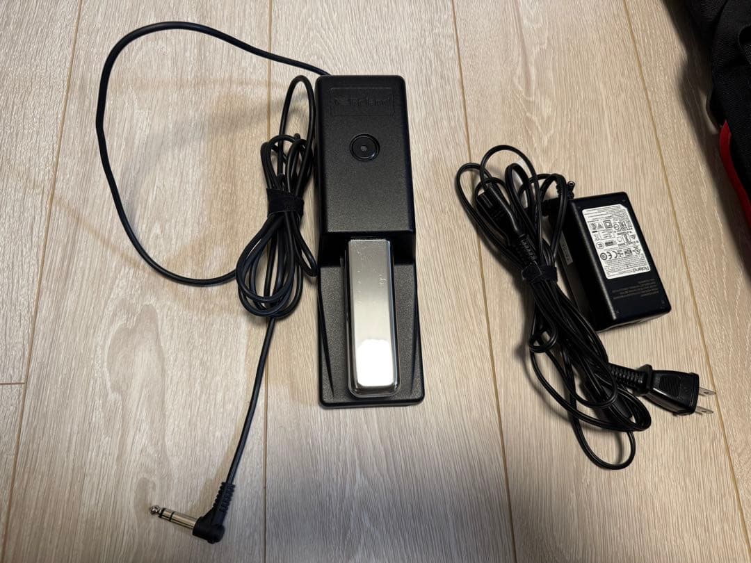 Roland FA-06 シンセサイザー