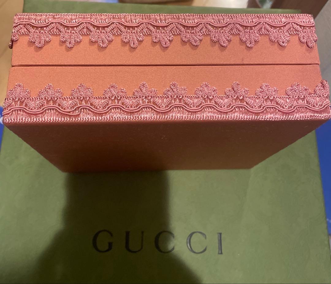 【未使用品】GUCCI キルティング　ギフトボックス　アクセサリーボックス