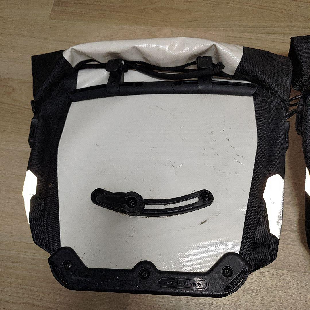 ORTLIEB CITY 防水サイドバッグ ホワイト/ブラック